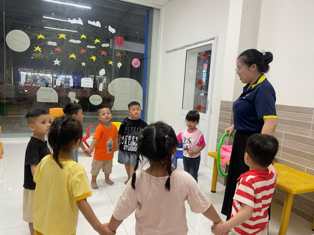 Lớp tiếng Anh trực tiếp cho trẻ em tại EMT Education Vũng Tàu
