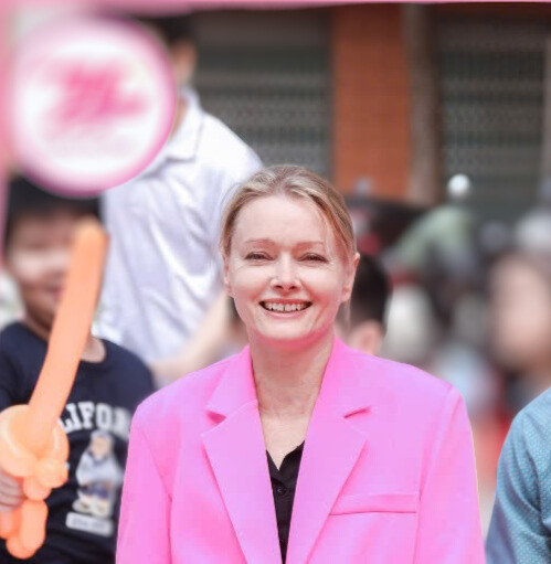 Cô Karen EMT Education